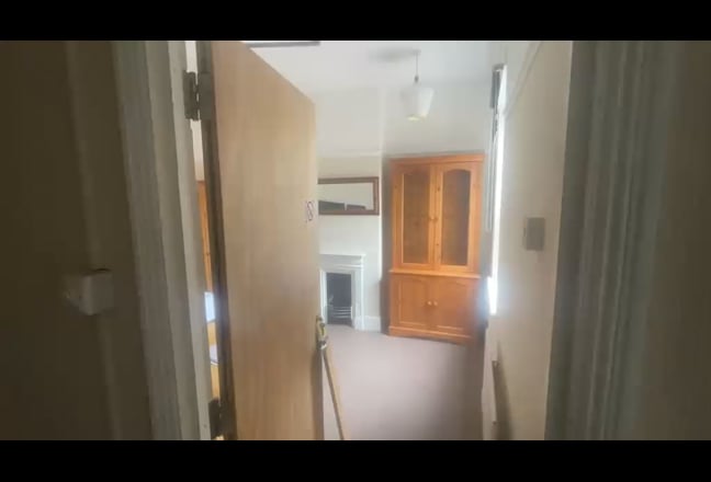  Double Room Harlstone Rd  Main Photo