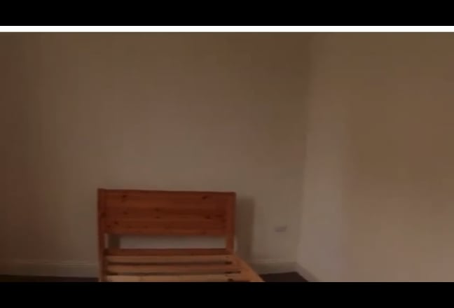 Room In a 6 bed 2 bath house in Polygon area Main Photo