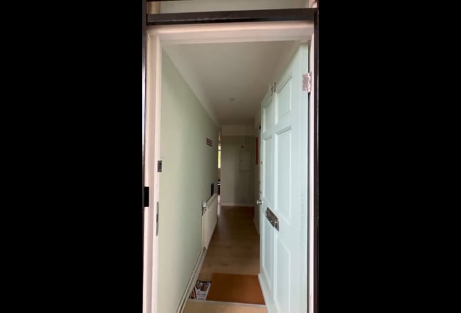 Newly refurbished apartment  Main Photo