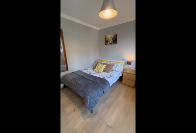 Chelsea & Earls Court TV room Main Photo