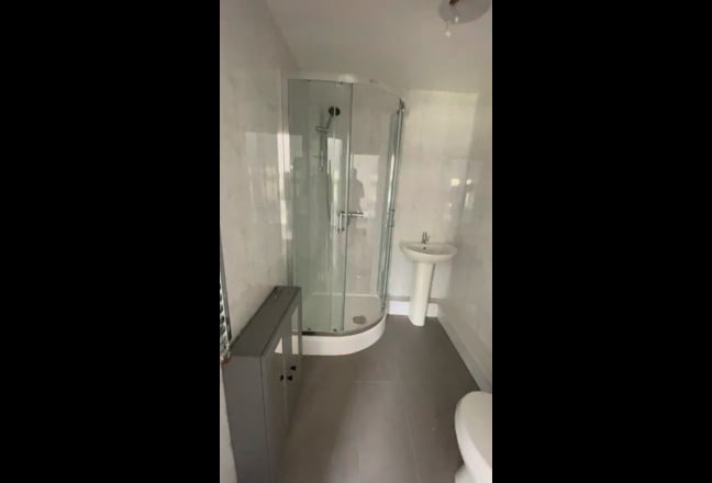  Brand  new  en-suite  room  in  Conniburrow  MK14 Main Photo