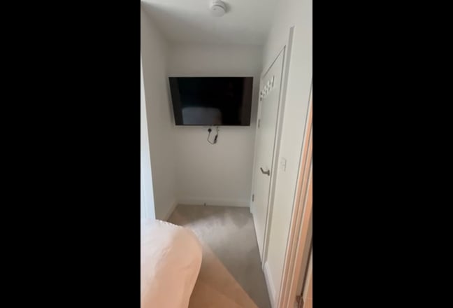 Double Room in Horlicks 15/20 min from Paddington  Main Photo