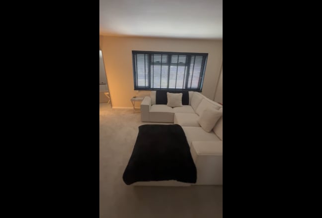 2 x rooms Available in Large Flat  Main Photo
