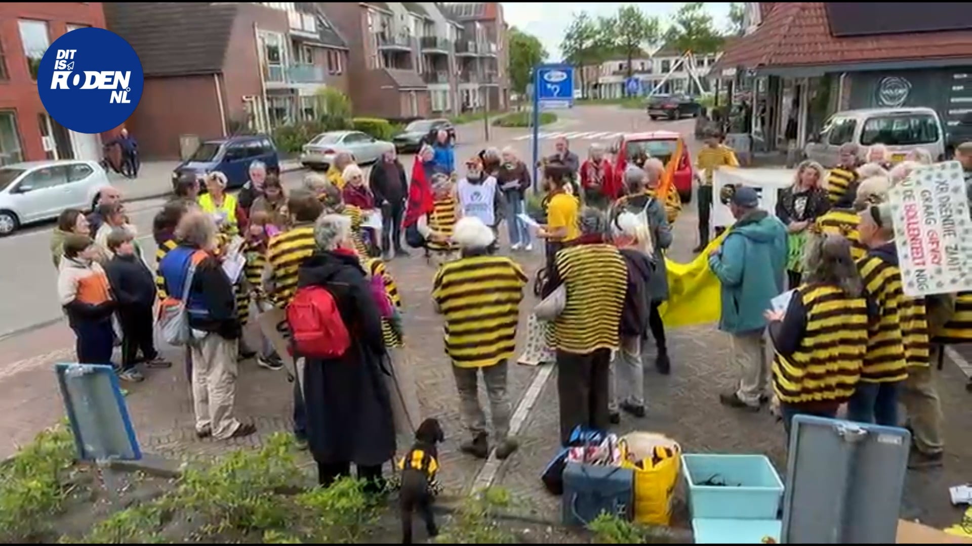 #Extinction #Rebellion in #Roden bij #gemeentehuis RL