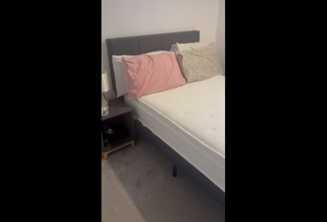 Room available  Main Photo