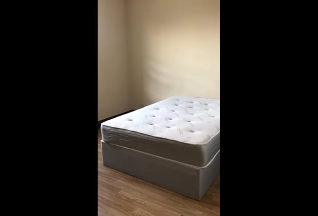 Double Room available 6 min walk underground  Main Photo