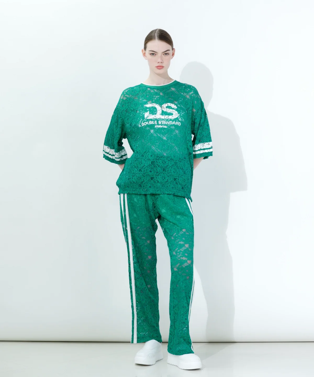 ESSENTIAL / フラワーラッセルレーストップス TOPS Night STORE