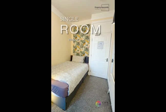 Room Near Town and University(All Bills Included) Main Photo