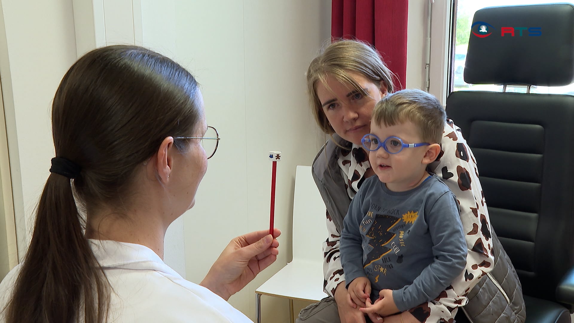 sehschule-tauernklinikum-fruehe-diagnosen-schuetzen-kinderaugen