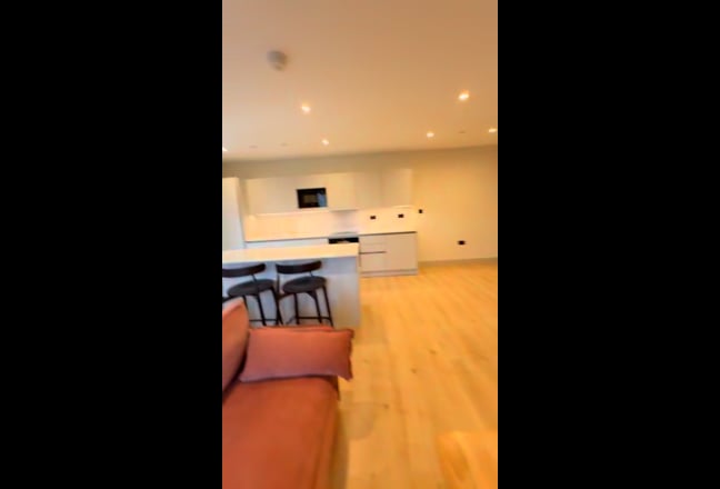 Looking for a Third Flatmate in Beaufort Park NW9 Main Photo