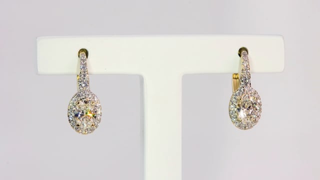 Wideo Kolczyki z diamentami Kartezja z żółtego złota