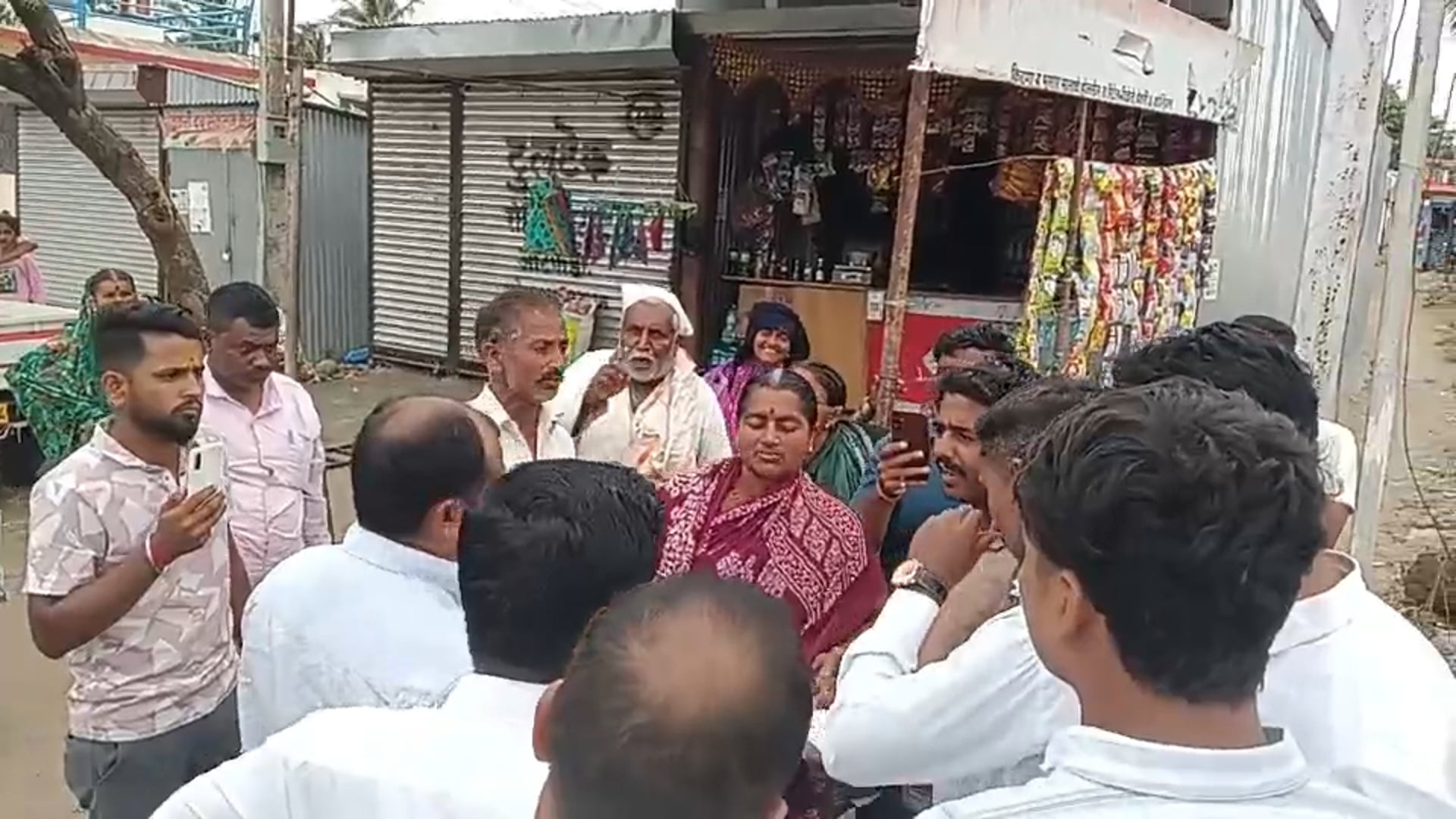 मानेवाडीत अतिक्रमणधारकांसमोर प्रशासनाची माघार; न्यायालयीन आदेशालाच हरताळ!