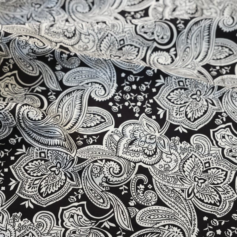 Vidéo: Étoffe 100% viscose – Cachemire noir & blanc