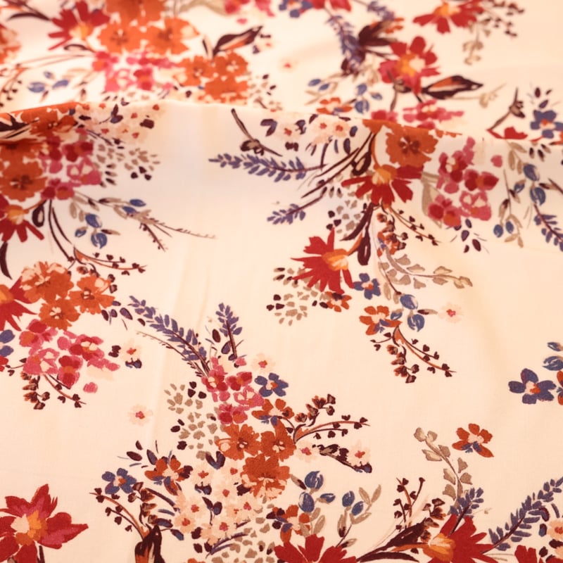 Vidéo: Étoffe 100% viscose – Bouquet champêtre