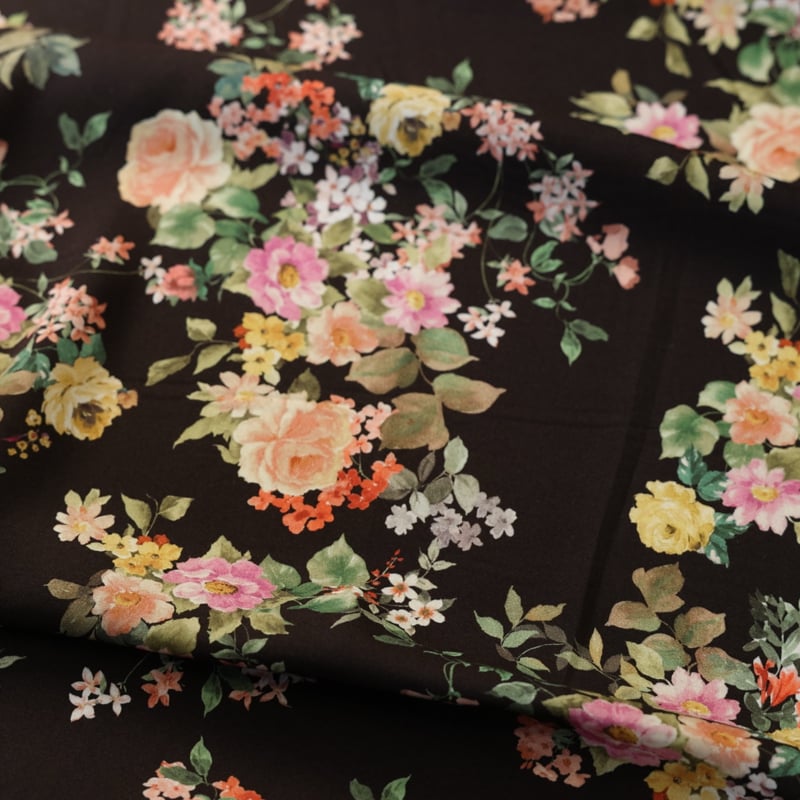 Vidéo: Étoffe 100% viscose – Bouquet champêtre fond noir