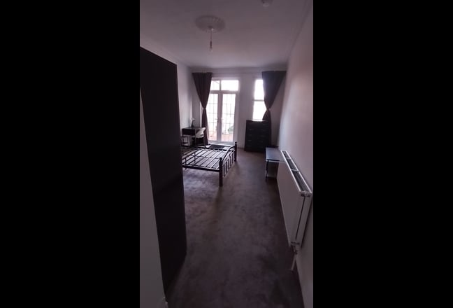 2 Very Spacious Double Rooms Available For Rent. Main Photo
