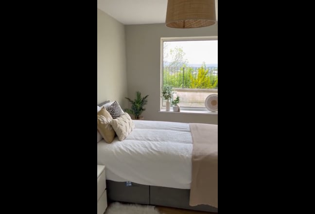Brand new refurbished  room  bills included Main Photo