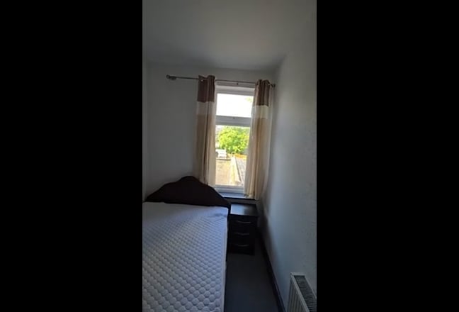 Double Room in West Bromwich &pound;115/week Main Photo