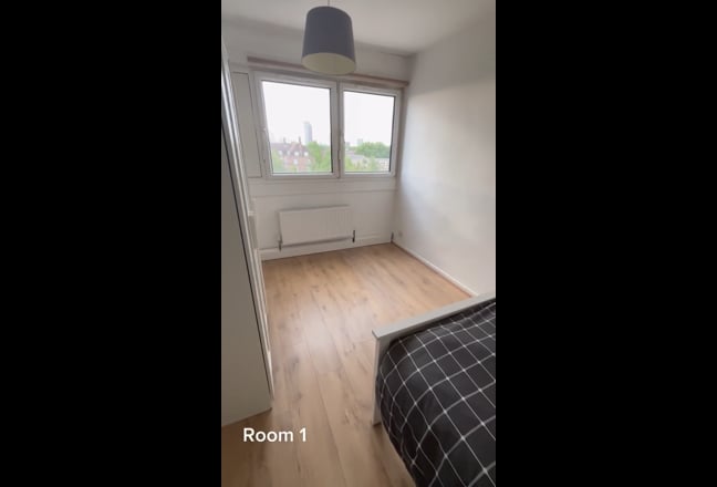 Two Bright Double Rooms Available  Main Photo