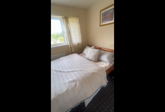 Double bedroom &pound;750 pcm all bills inc A must see!  Main Photo