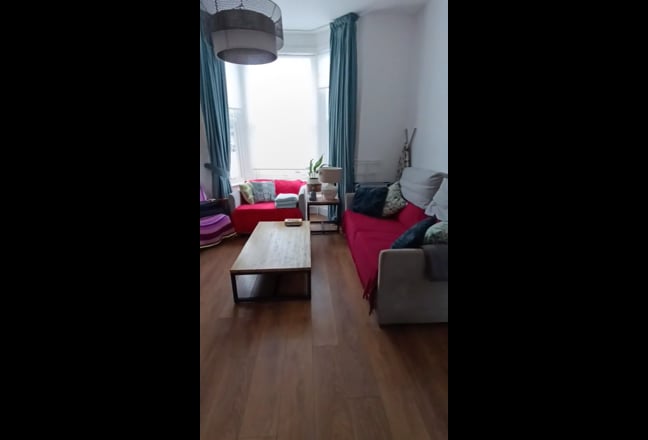 🌿 Room for Rent in a Warm & Welcoming Home 🌿   Main Photo