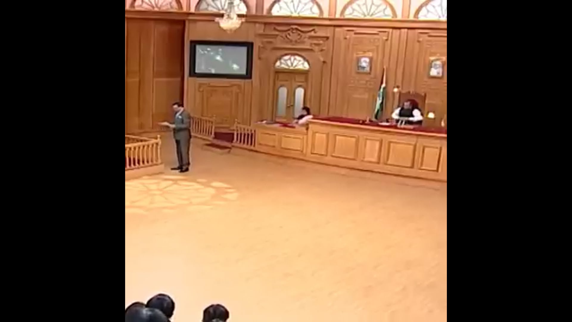 ▶️....पानी के बारे में नाना पाटेकर के मुख से इतना सुंदर वर्णन आपको जरूर पसंद आएगा।