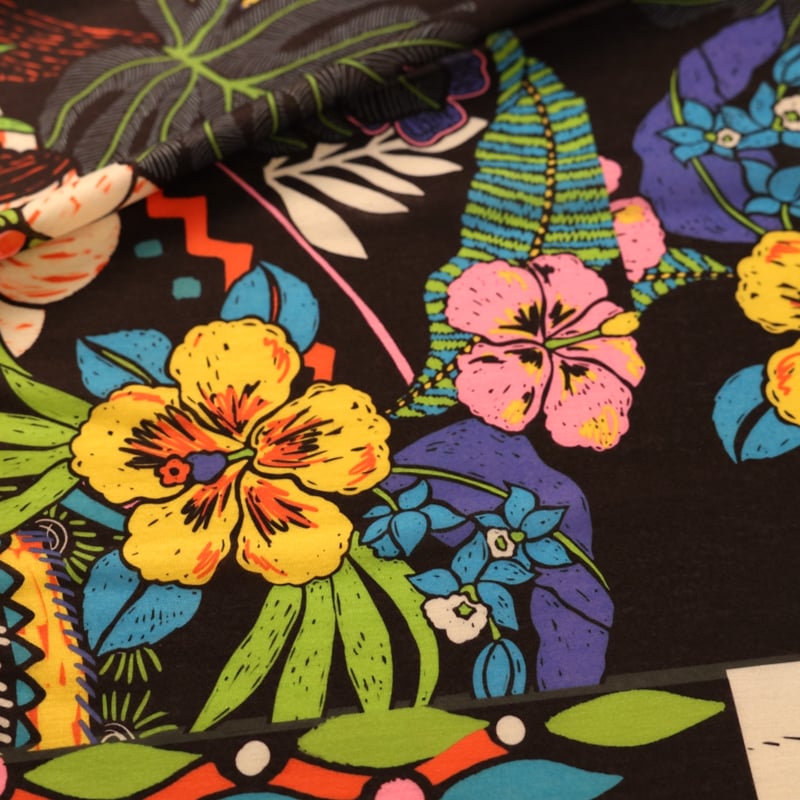 Vidéo: Jersey imprimé – Jungle graphique multicolore