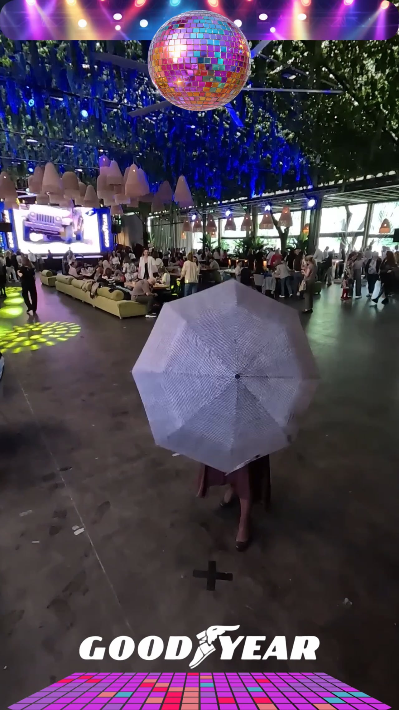 Glambot - clip eveniment