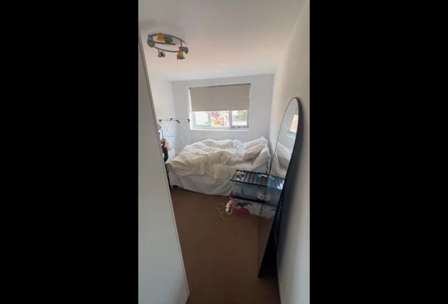 Room to rent  Main Photo