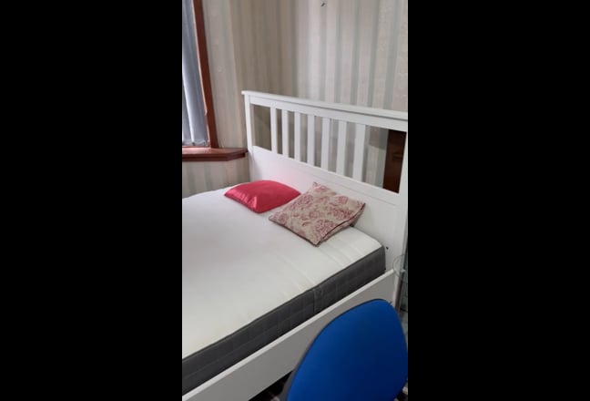 Double  Furnished Room - All Bills Included Main Photo