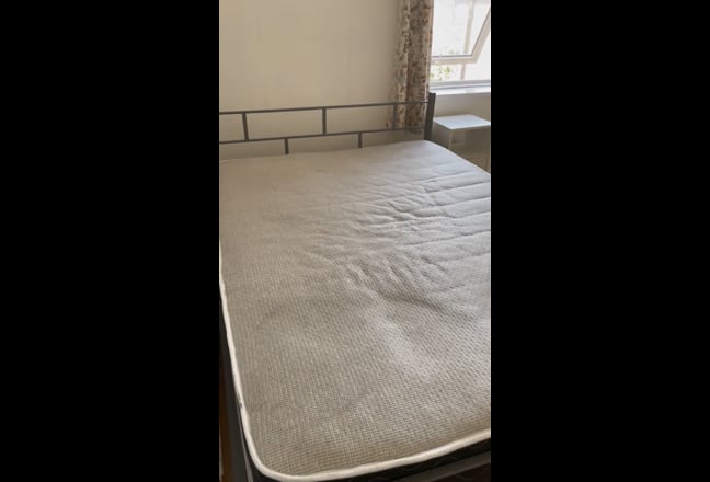 Spacious Room Available in Stratford E15 Main Photo
