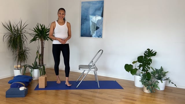Yoga for Rygg, Uke 1, del 1: Hovedfokus: Holdning, linjering og å jobbe mot tyngdekraften. 10 min