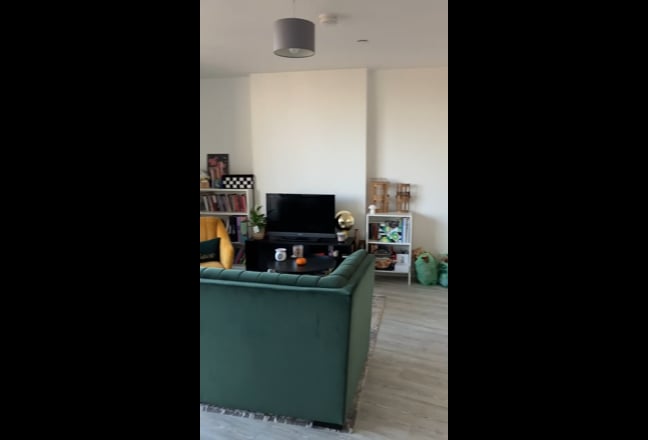 Flatmate needed for lovely 2 bed flat! Main Photo