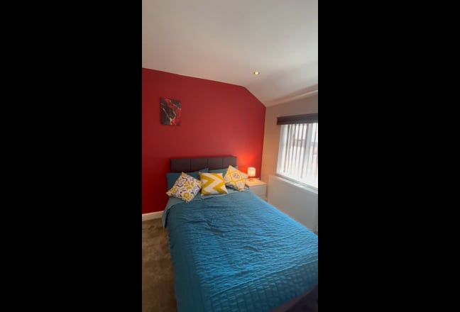 Beautiful Modern Large Room - No Agency Fees Main Photo