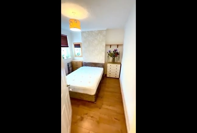 Double ROOM for Rent SW19  Main Photo