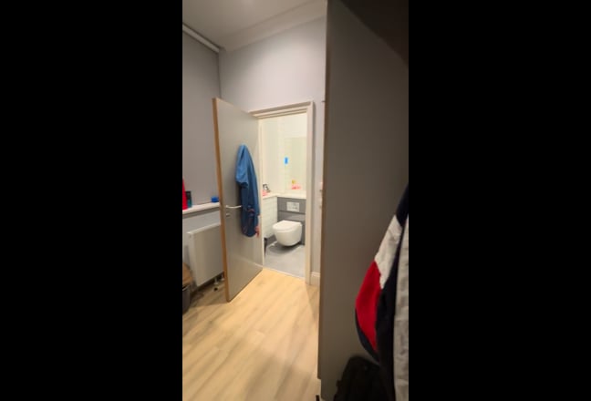 Cool student ensuite @ urbanest Victoria | July Main Photo