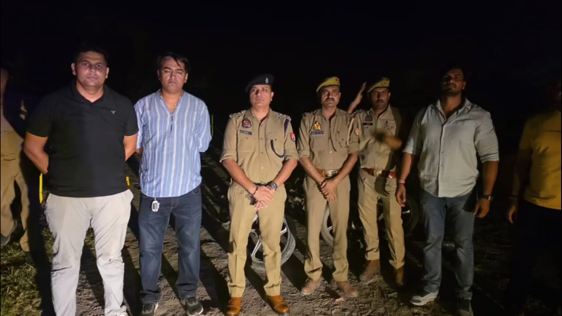 मथुरा में पुलिस मुठभेड़: दो अंतर्राज्यीय वाहन चोर घायल गिरफ्तार, तीन चोरी की बाइक बरामद