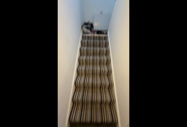 Fab 1 bed top floor flat on New Cross Road Main Photo