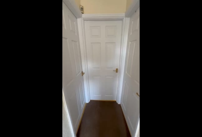 Two Rooms Available( One king size & One Double) Main Photo