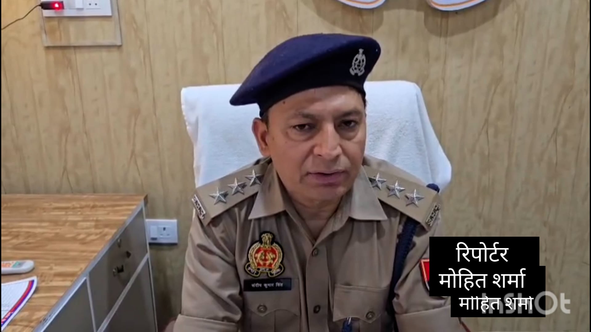 पति ने की पत्नी की धारदार हथियार से गला रेत कर हत्या पति फरार 