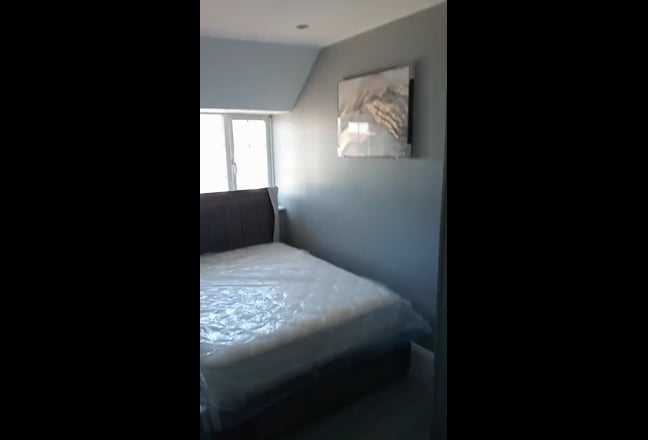 Newly Refurbished 5-Bed Property  Main Photo