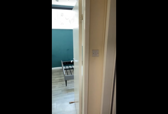 Studio Flat  Main Photo