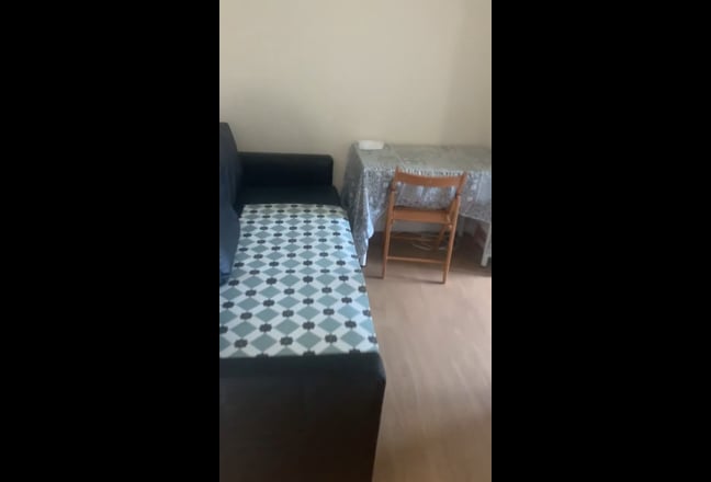3mins to royal mikes,2bedrooms,5mins to waverley,, Main Photo