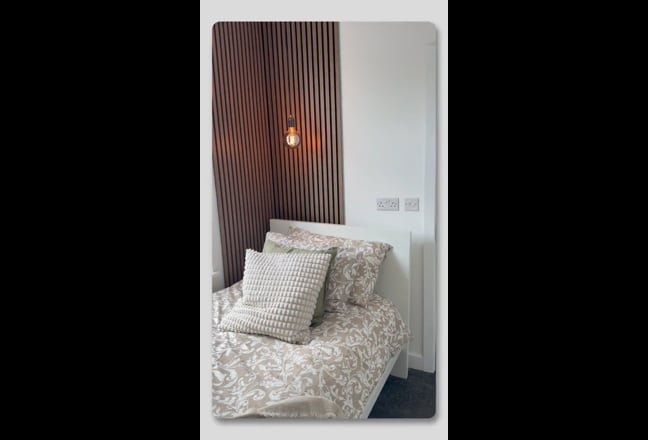  Professional HMO 6 En-Suite Rooms Available OL10 Main Photo