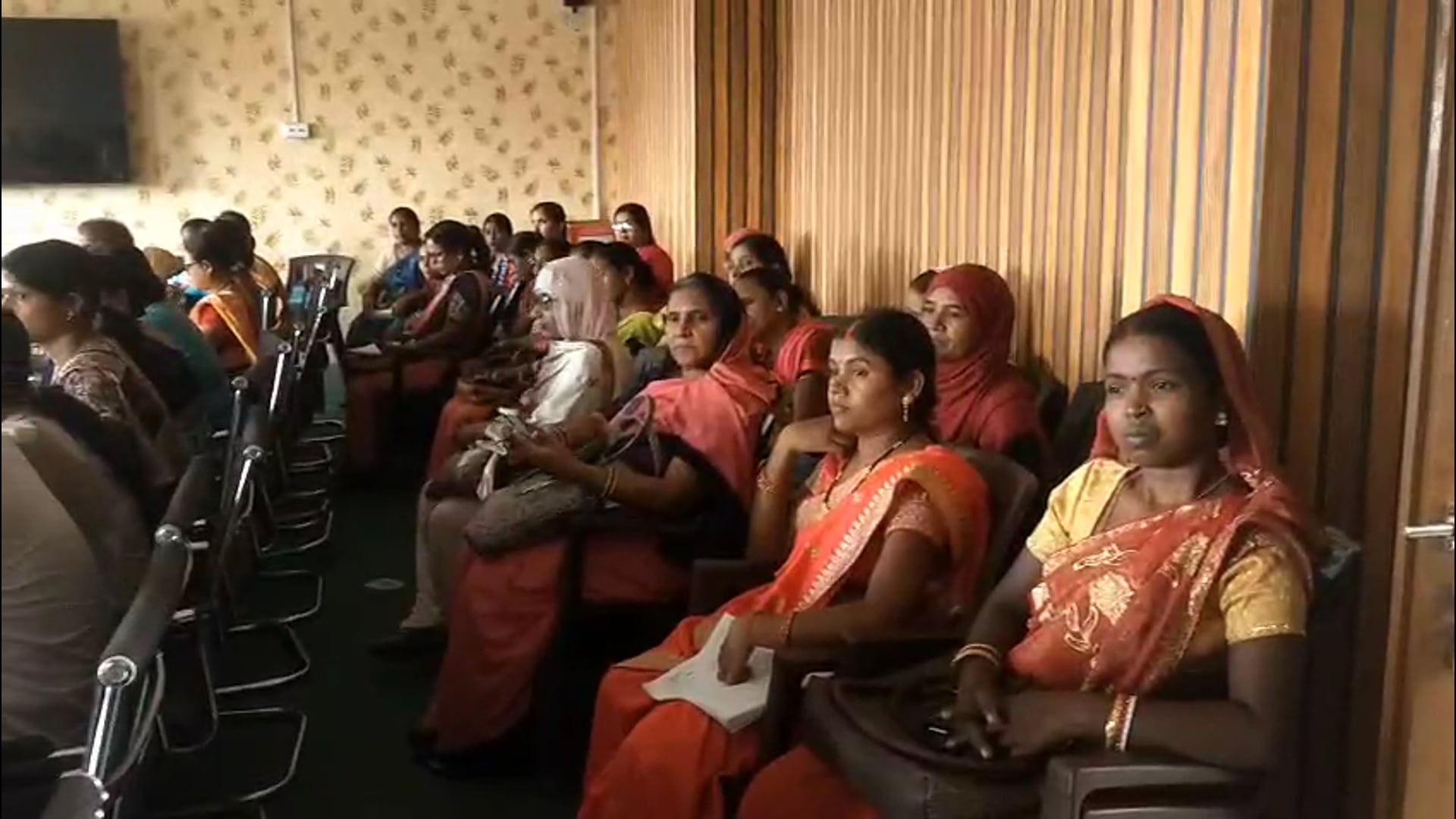 गिरिडीह सदर प्रखंड कार्यालय सभागार में गिरिडीह सदर अनुमंडल पदाधिकारी#Giridih 