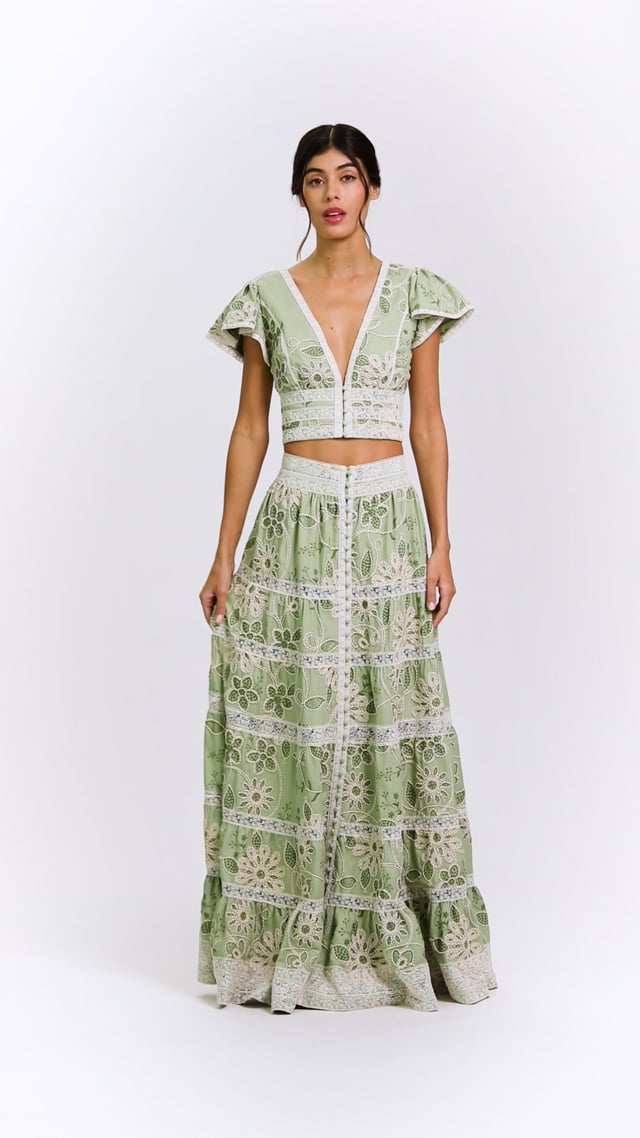 ADIRA EMBROIDERED MAXI SKIRT in GREEN LILY/OATMEAL | ALICE + OLIVIA