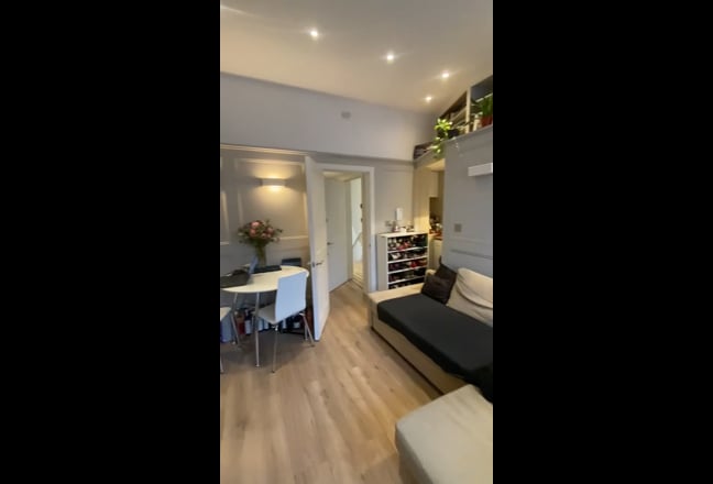 Stunning, bright 1-bed flat in Chiswick W4 Main Photo