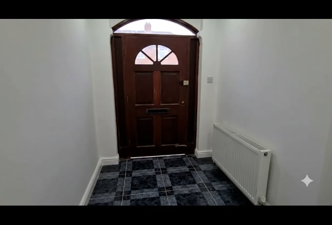 Large 3 Bedroom Property in Coventry / Upper Stoke Main Photo