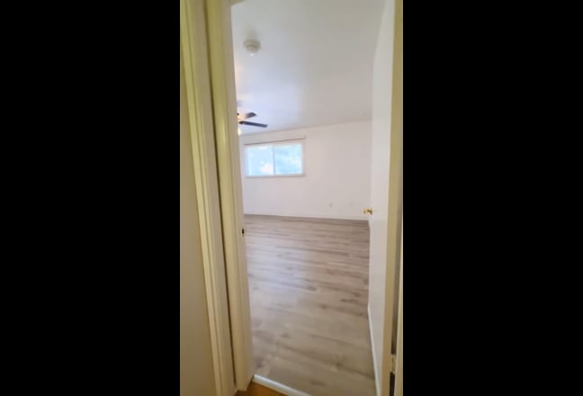 Large Master Bedroom + Private Bath in Scottsdale  Main Photo