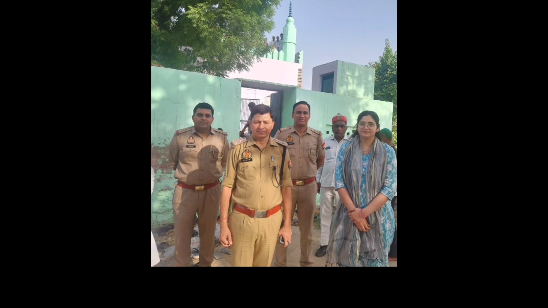 MANT-मथुरा के सुरीर में ईद-उल-जुहा की धूम, हजारों नमाजियों ने मांगी अमन-चैन की दुआ,,